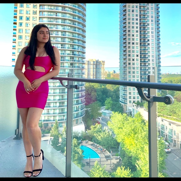 Meet your Posher, Yasamin - Picture 1 of 1